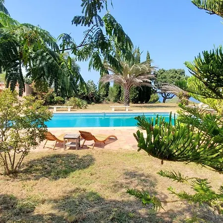 Charming With Pool, Sea And Mountain Views Apartmán *
