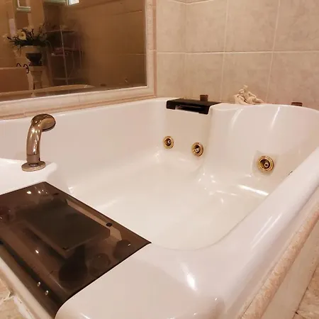 Apartmán Charming With Pool, Sea And Mountain Views *