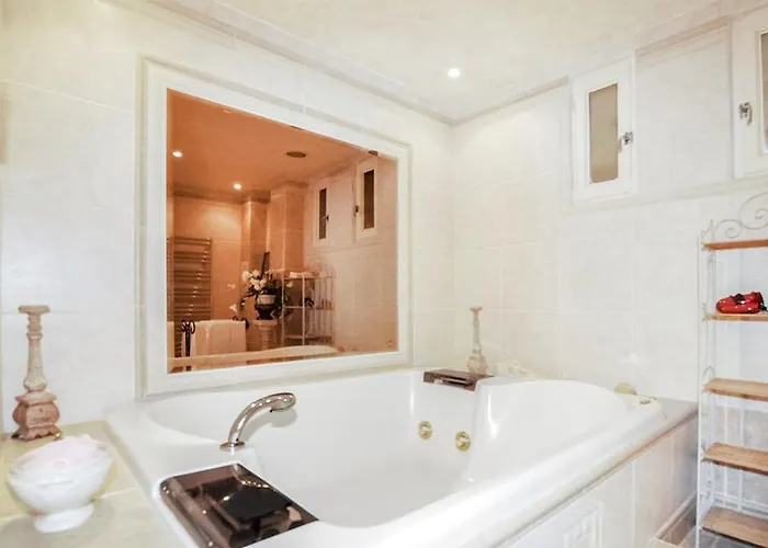 Charming With Pool, Sea And Mountain Views *