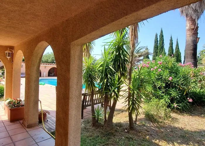 Charming With Pool, Sea And Mountain Views Apartament