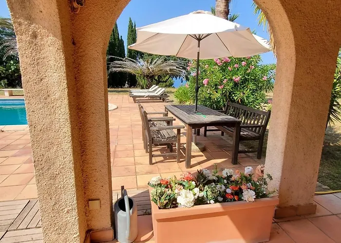 Charming With Pool, Sea And Mountain Views Apartament